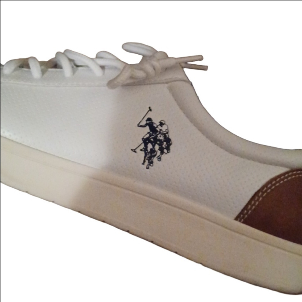 -- Men's US Polo assn shoes Size 8